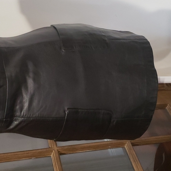 Shoes - Picture 2 of 7